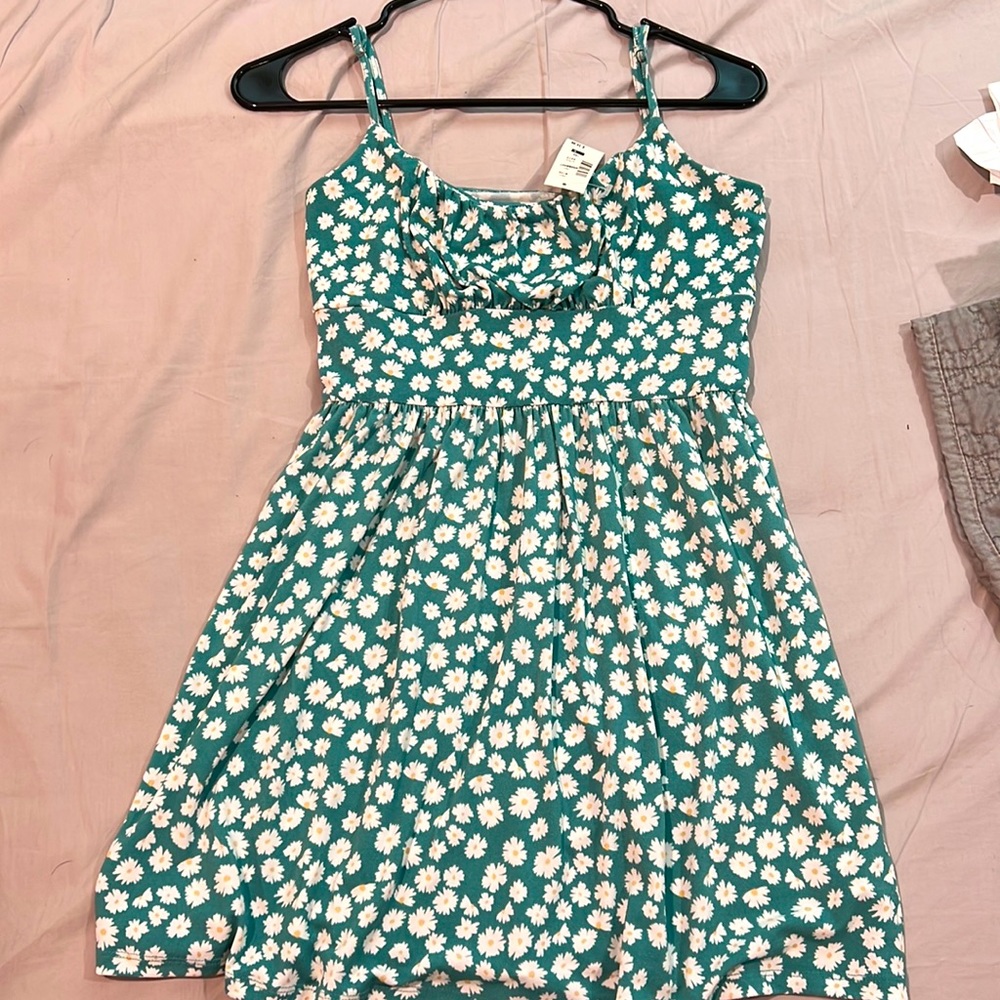 AEROPOSTALE discontinued green floral dress size: US small, new with tags